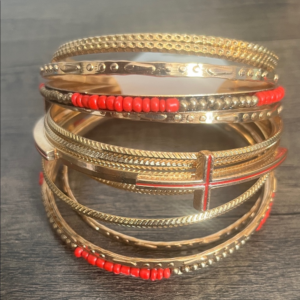 Tamina Chic Gold and Red Bracelet Set